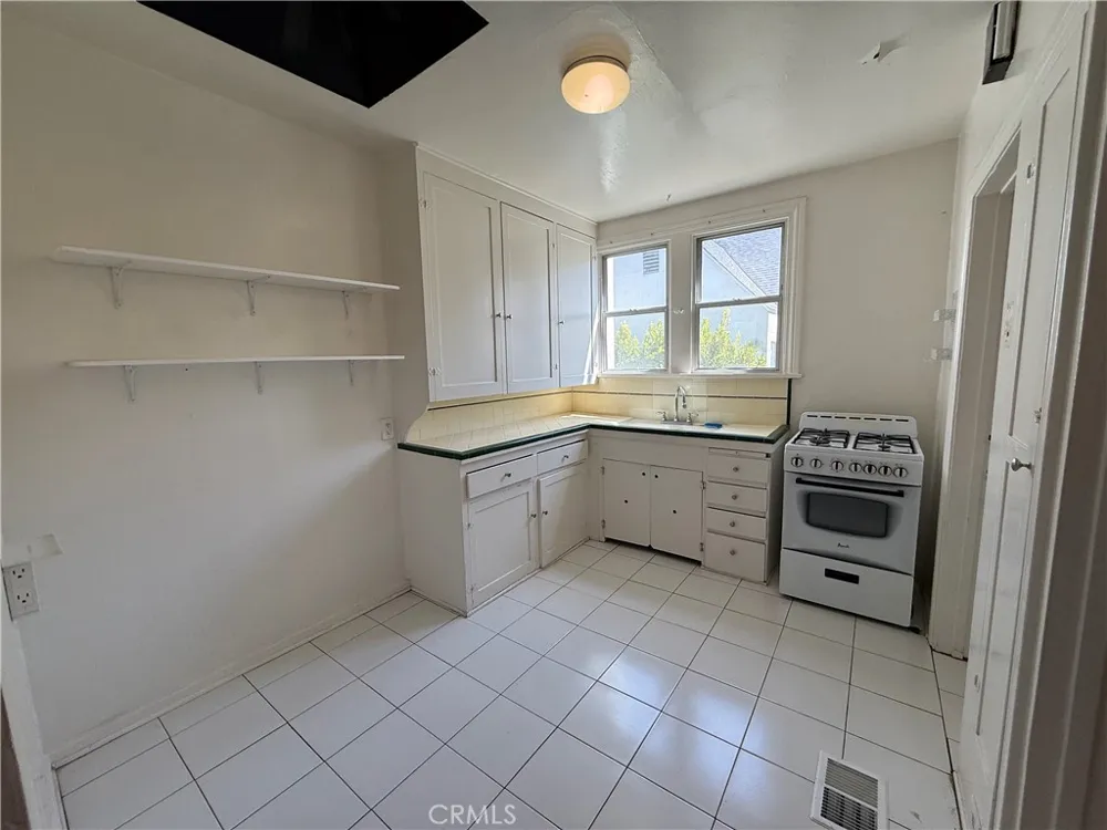 79 Berkeley Avenue Pasadena, CA 91107