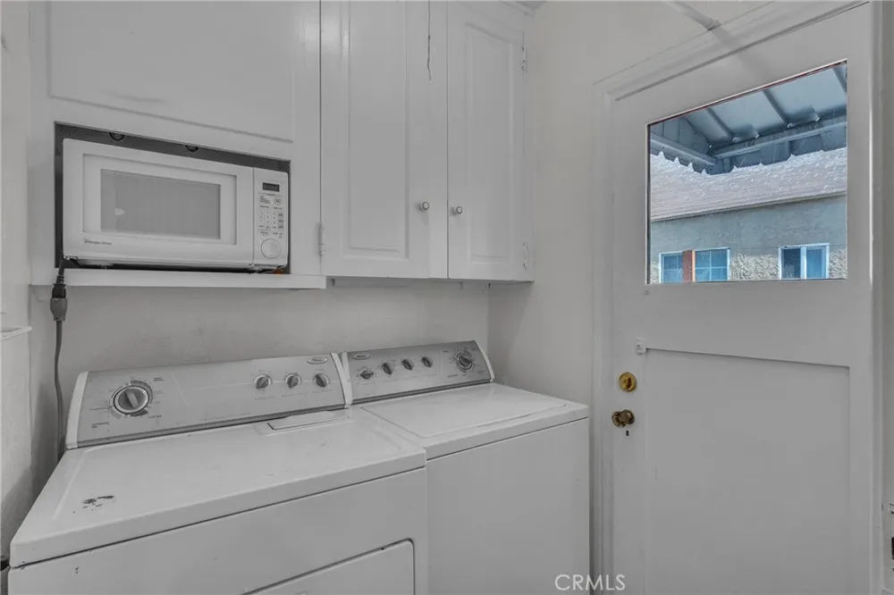 79 Berkeley Avenue Pasadena, CA 91107