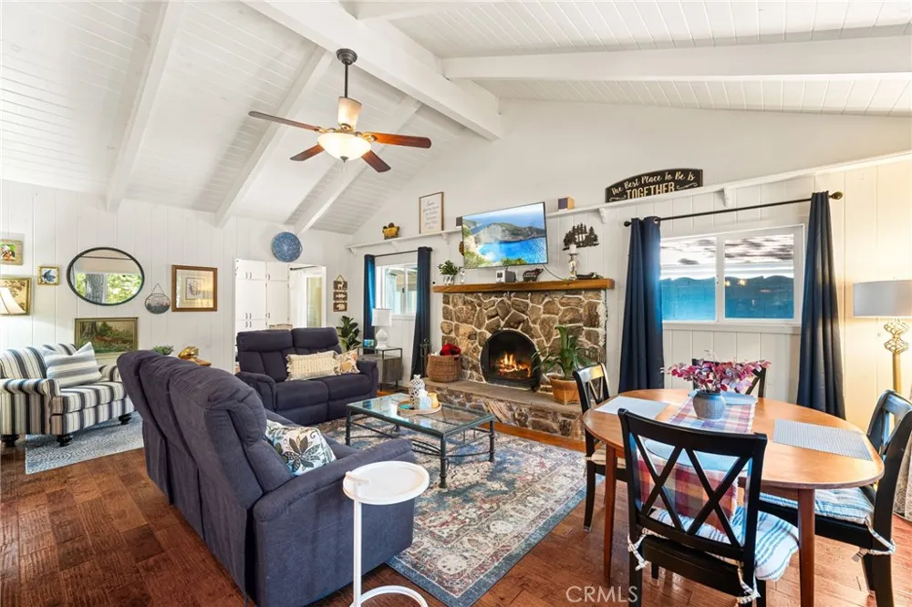 1966 Oakleaf Court Running Springs, CA 92382