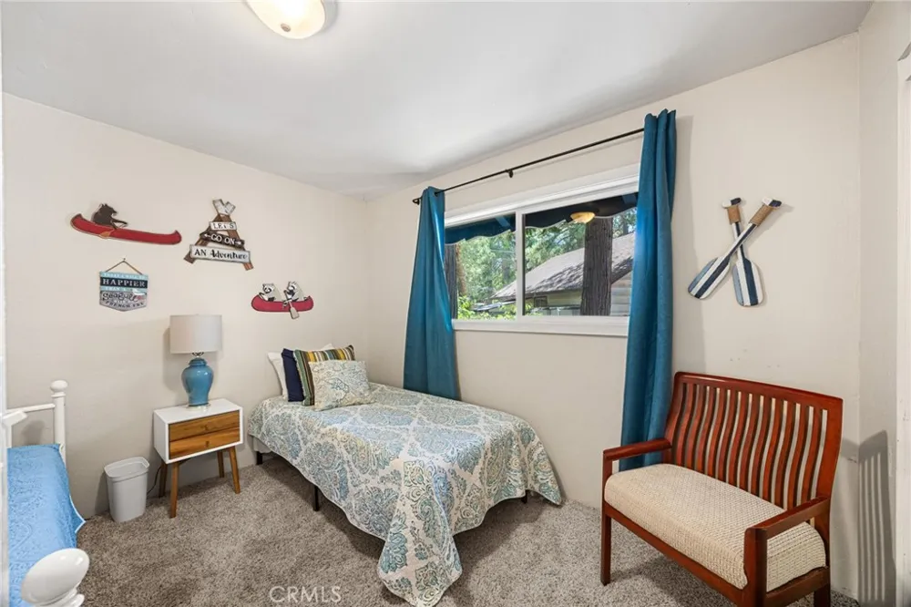 1966 Oakleaf Court Running Springs, CA 92382