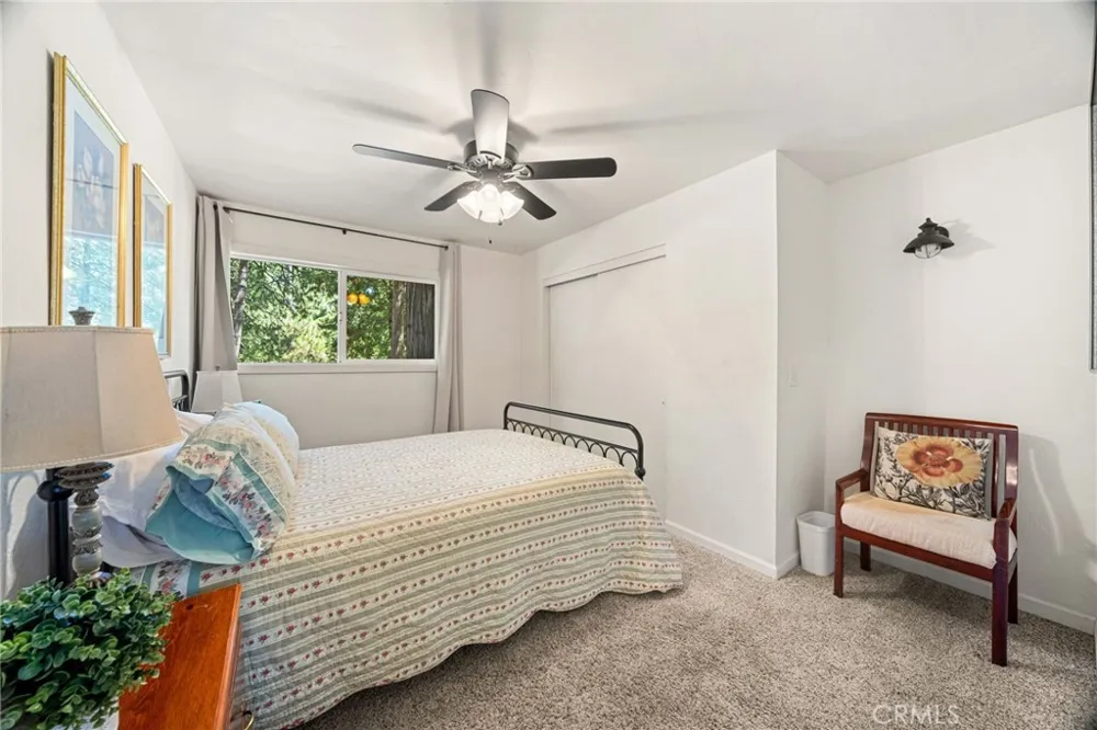 1966 Oakleaf Court Running Springs, CA 92382