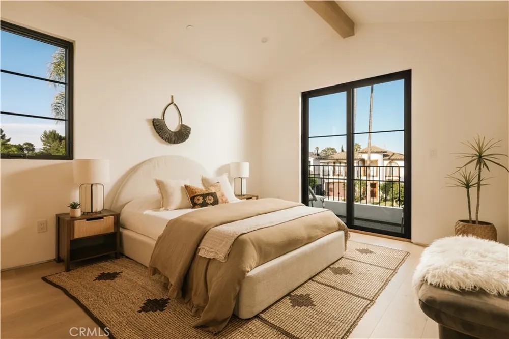 4523 Katherine Avenue Sherman Oaks, CA 91423