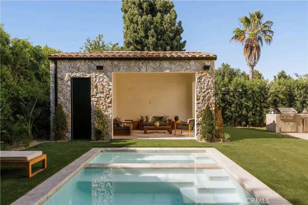 4523 Katherine Avenue Sherman Oaks, CA 91423