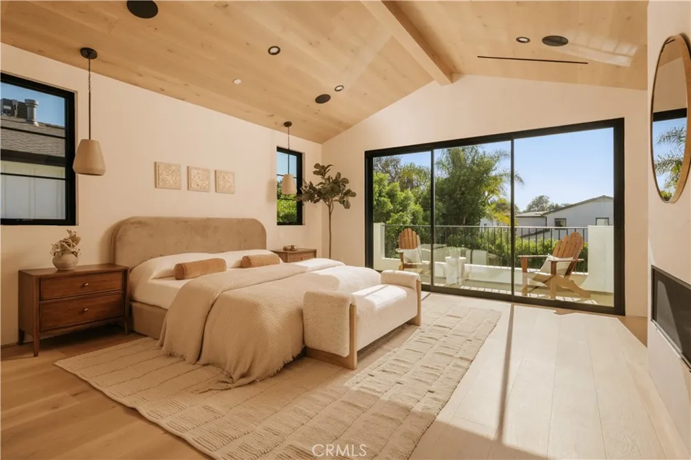 4523 Katherine Avenue Sherman Oaks, CA 91423