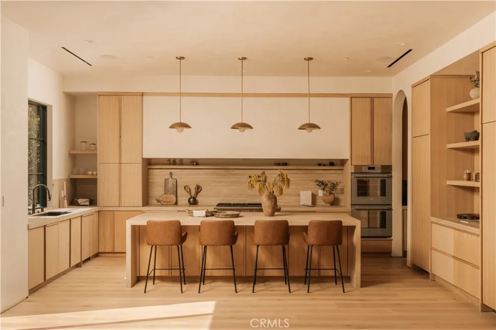 4523 Katherine Avenue Sherman Oaks, CA 91423