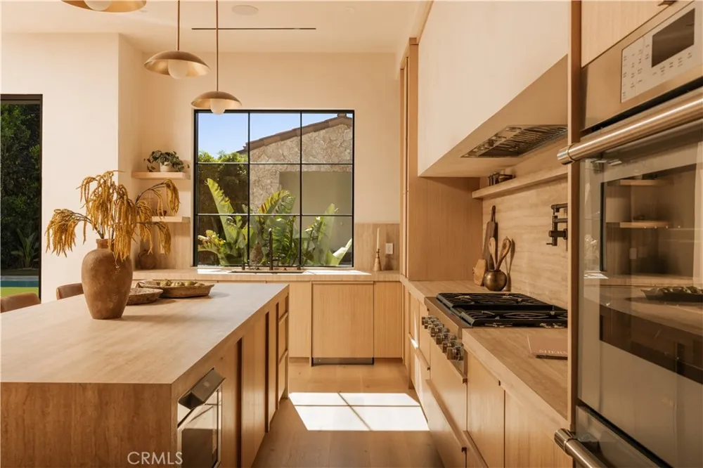 4523 Katherine Avenue Sherman Oaks, CA 91423
