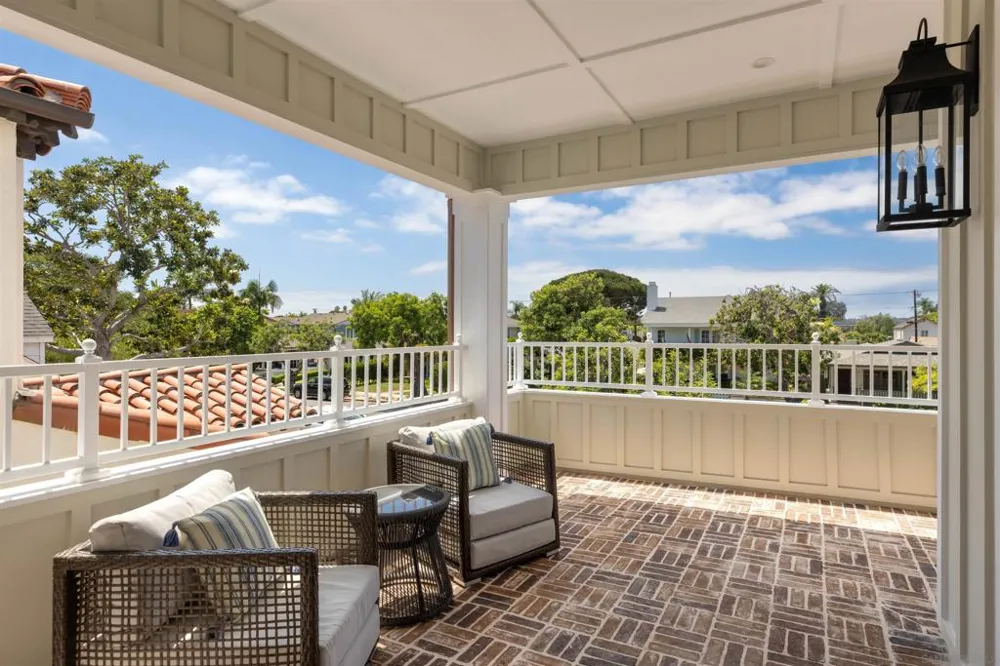 711 H Ave Coronado, CA 92118