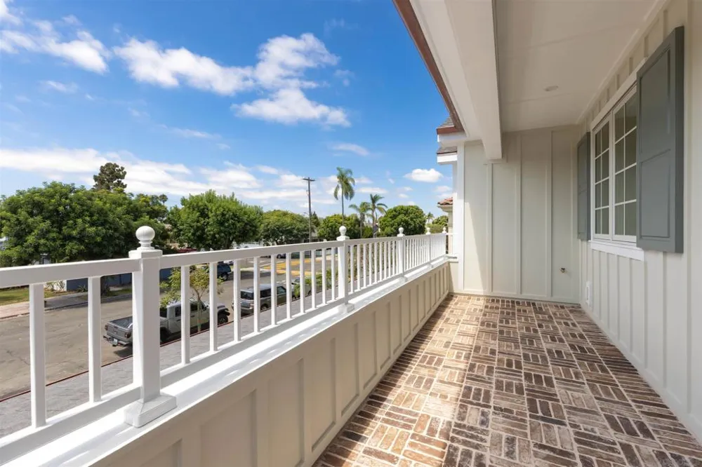 711 H Ave Coronado, CA 92118