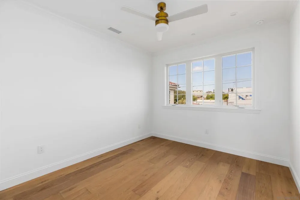 711 H Ave Coronado, CA 92118