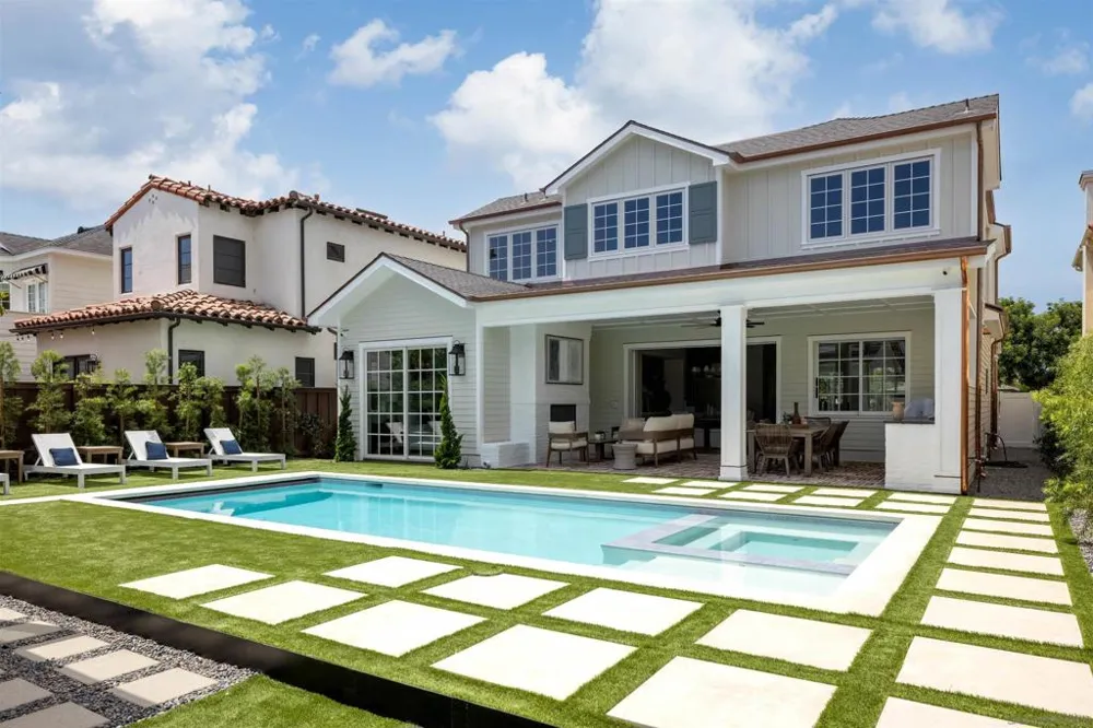 711 H Ave Coronado, CA 92118