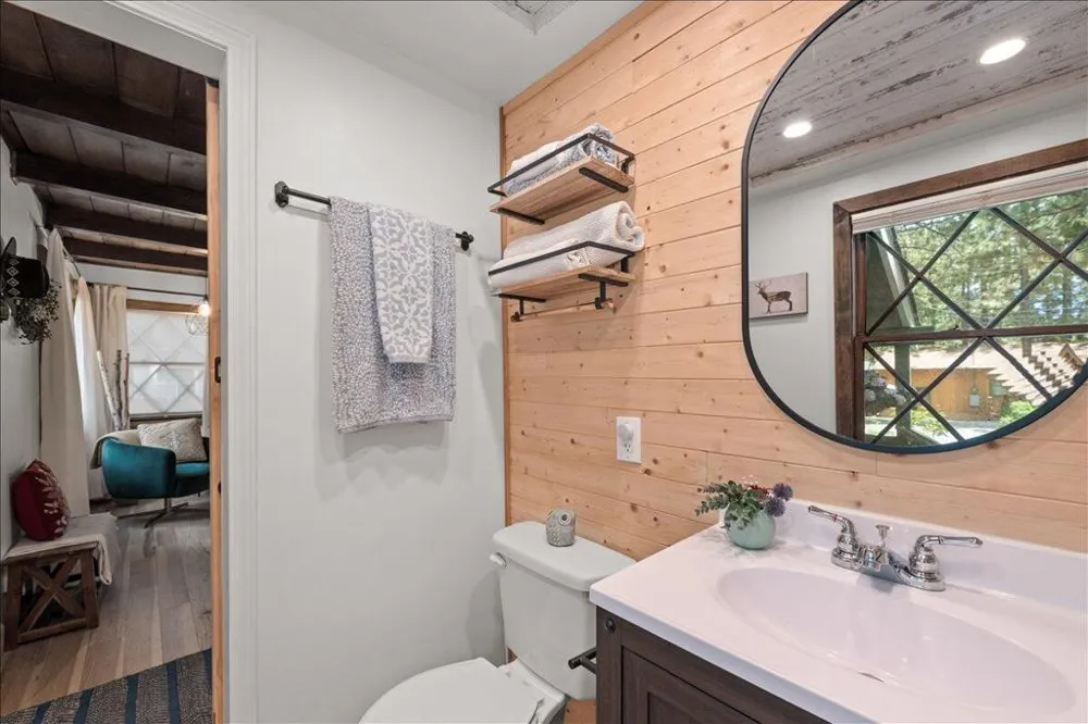 447 Chickadee Drive Big Bear, CA 92315
