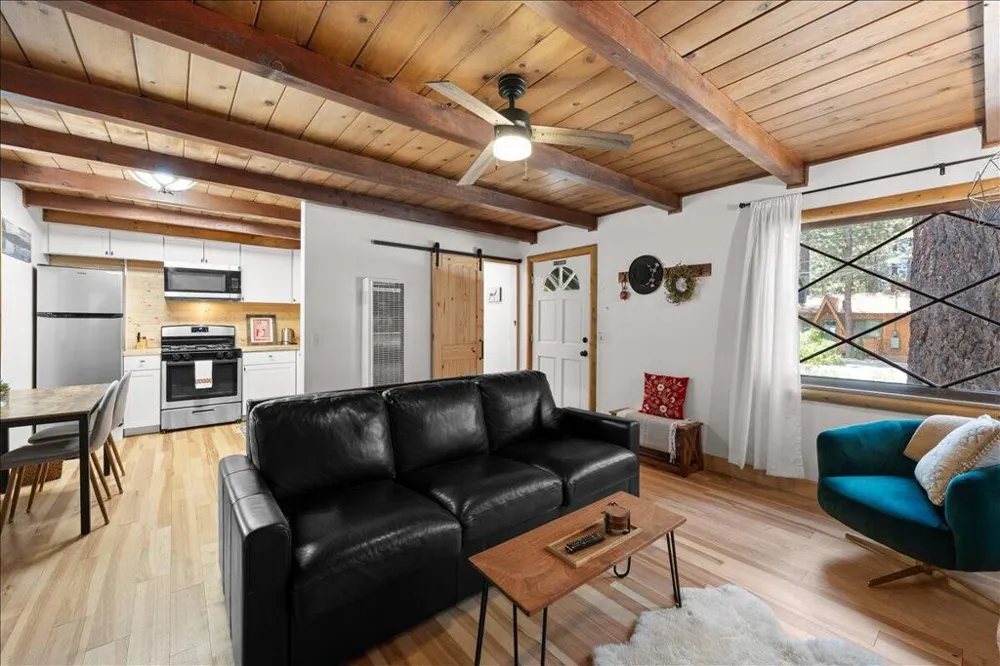447 Chickadee Drive Big Bear, CA 92315