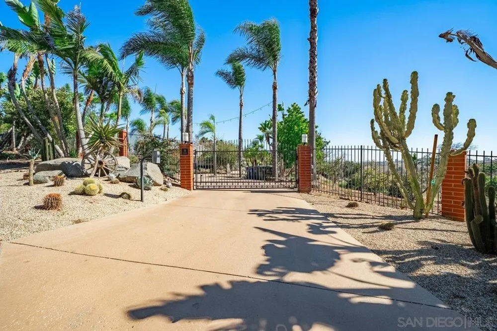 33 Gateview Fallbrook, CA 92028