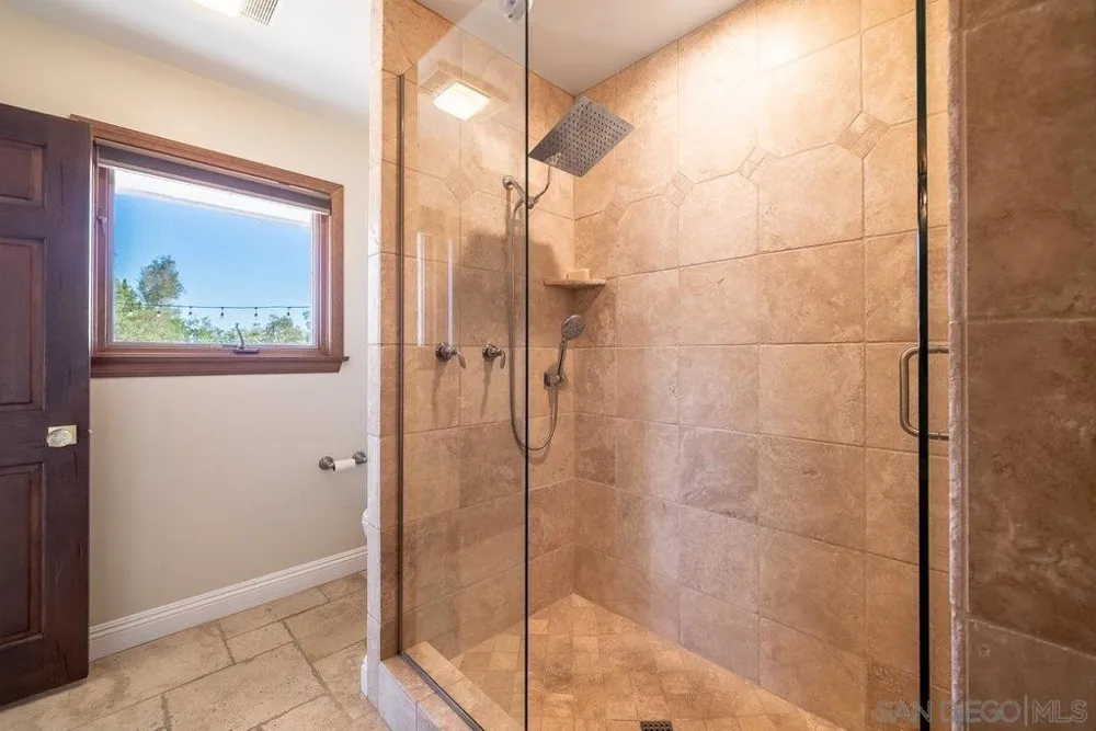 33 Gateview Fallbrook, CA 92028