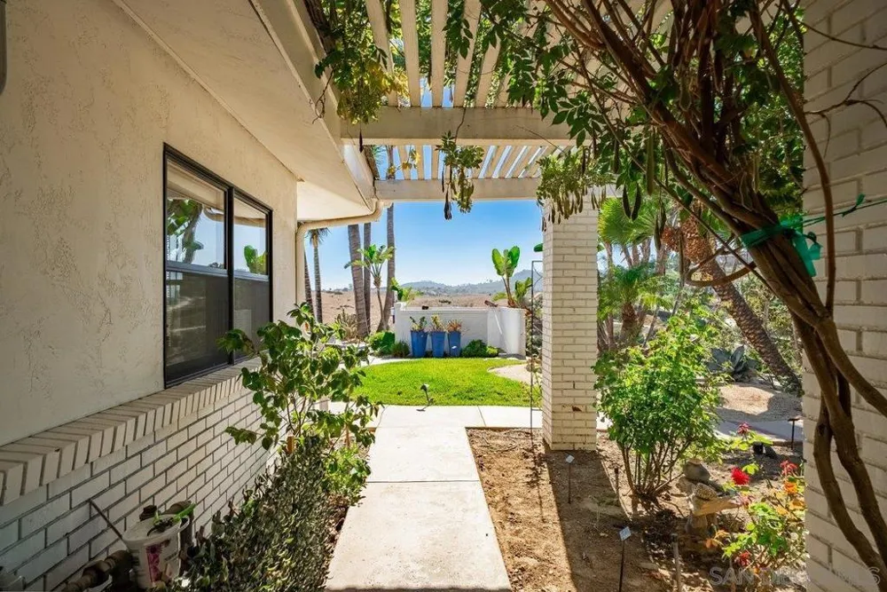 33 Gateview Fallbrook, CA 92028