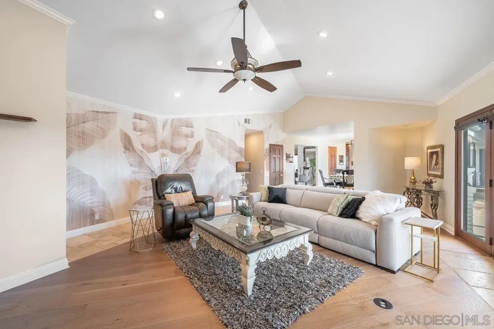 33 Gateview Fallbrook, CA 92028