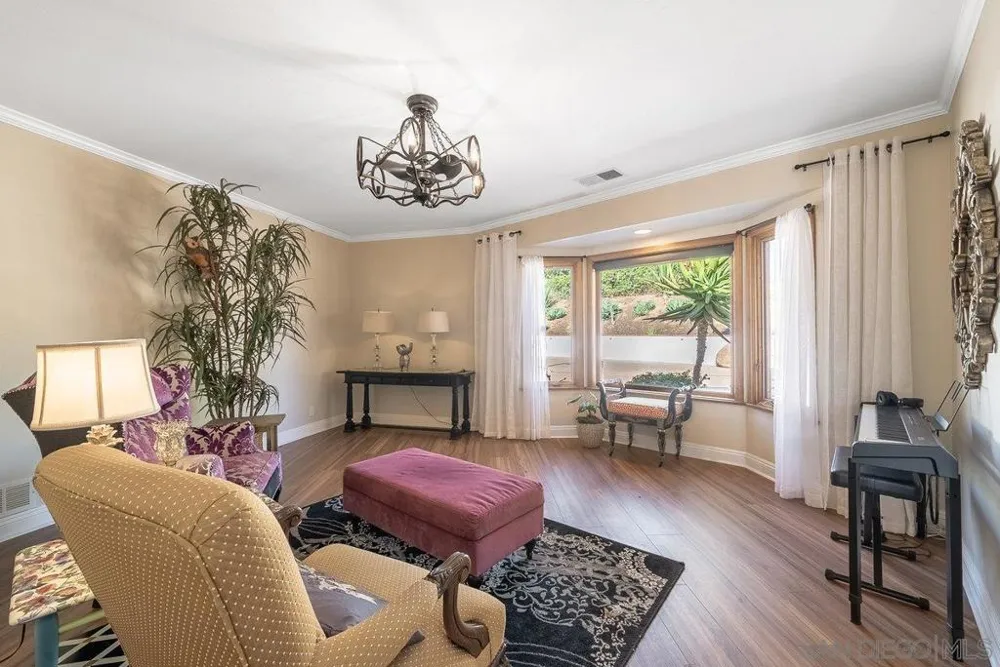 33 Gateview Fallbrook, CA 92028