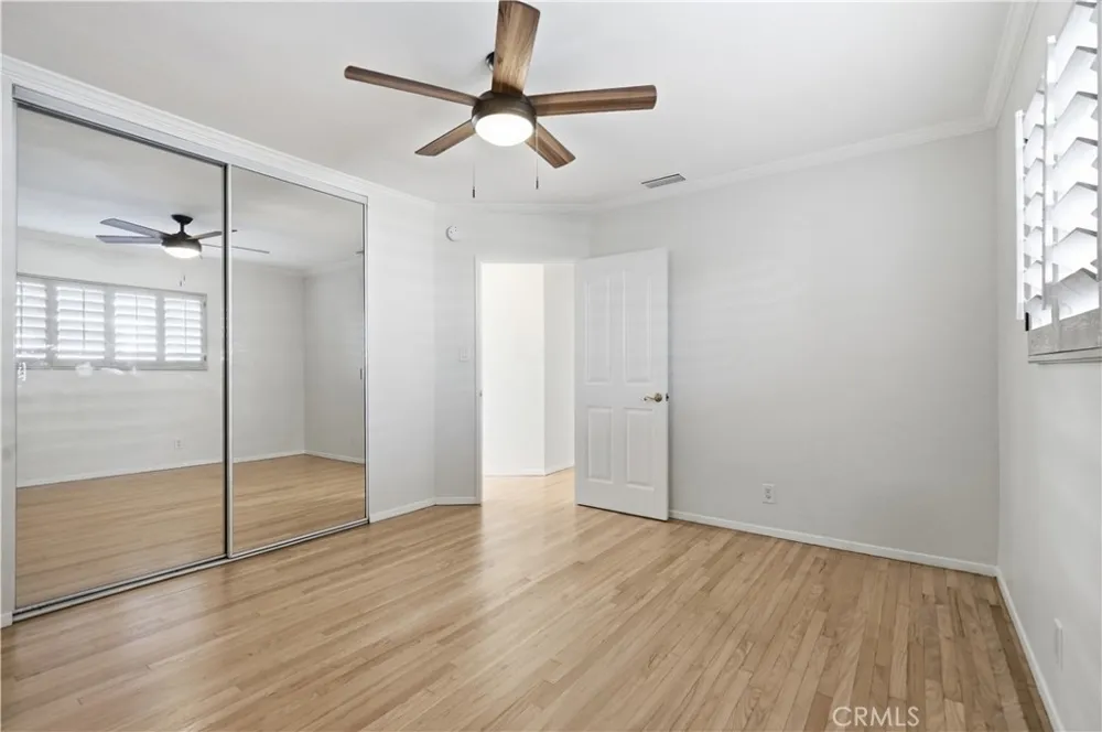 10832 Huston North Hollywood, CA 91601