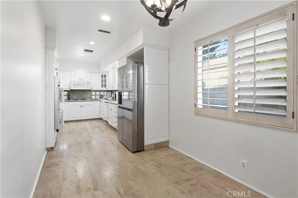 10832 Huston North Hollywood, CA 91601