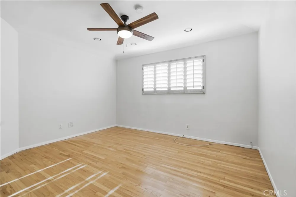 10832 Huston North Hollywood, CA 91601