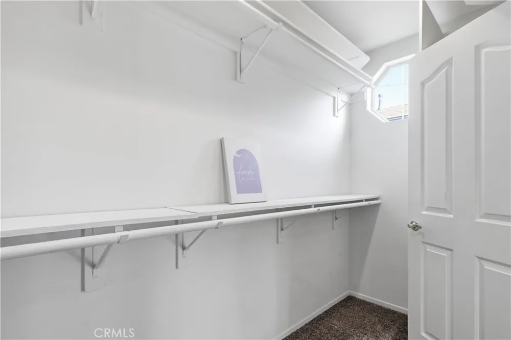 10832 Huston North Hollywood, CA 91601