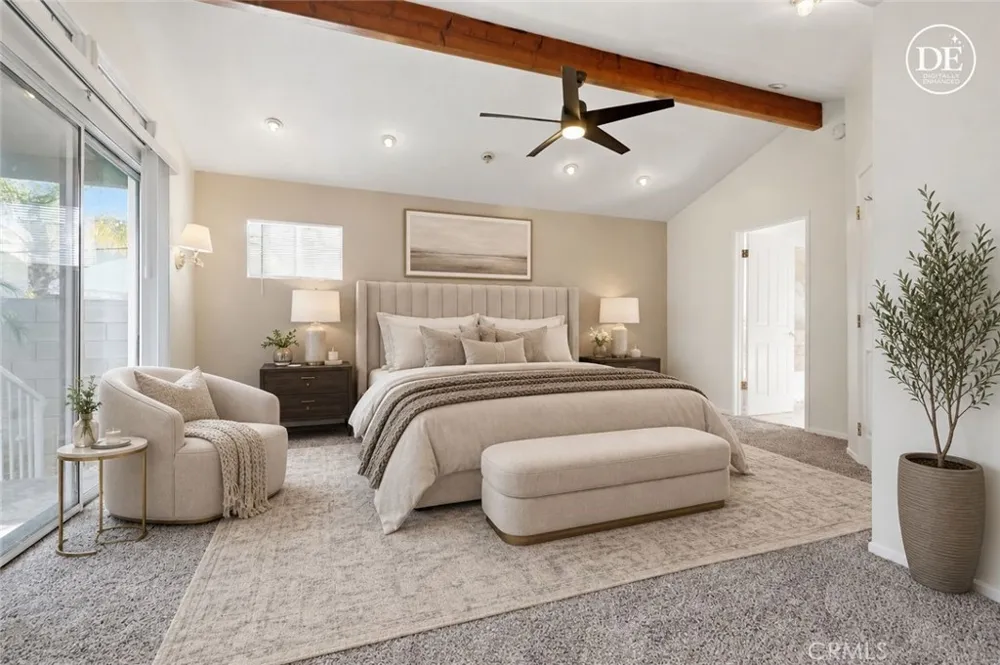10832 Huston North Hollywood, CA 91601