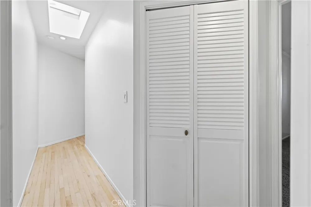10832 Huston North Hollywood, CA 91601