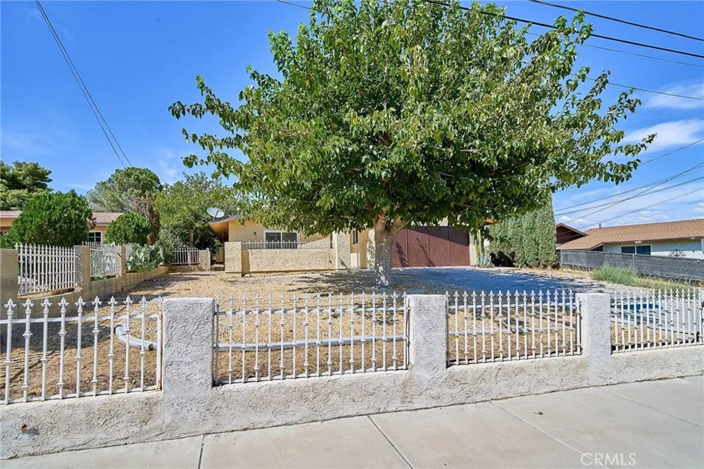 16326 Molino Dr. Victorville, CA 92395