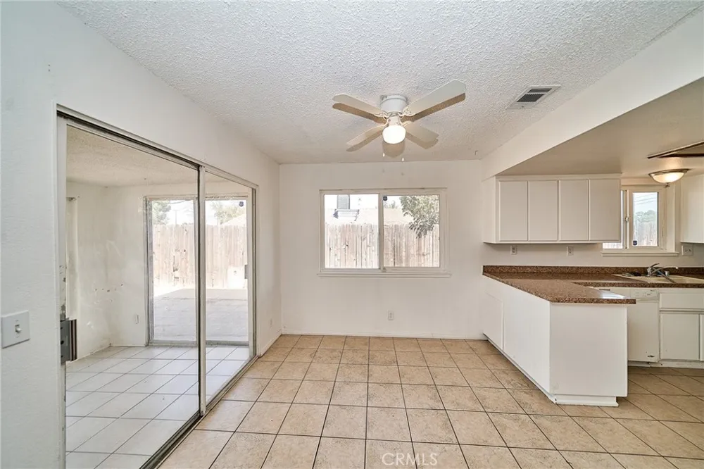 16326 Molino Dr. Victorville, CA 92395
