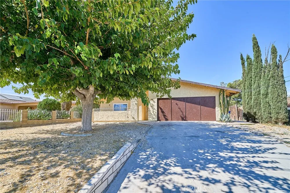 16326 Molino Dr. Victorville, CA 92395