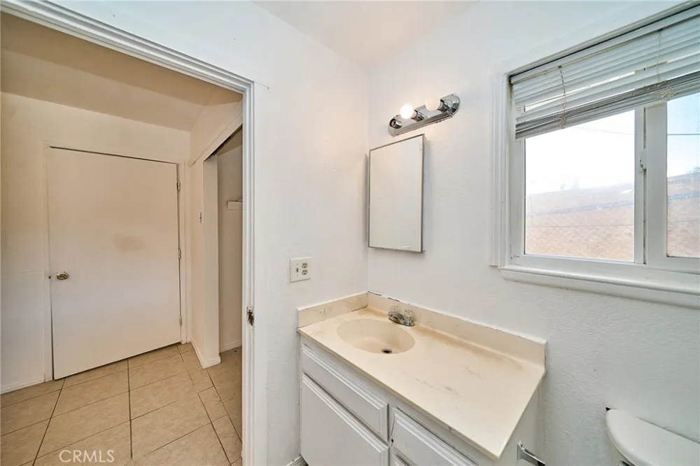 16326 Molino Dr. Victorville, CA 92395