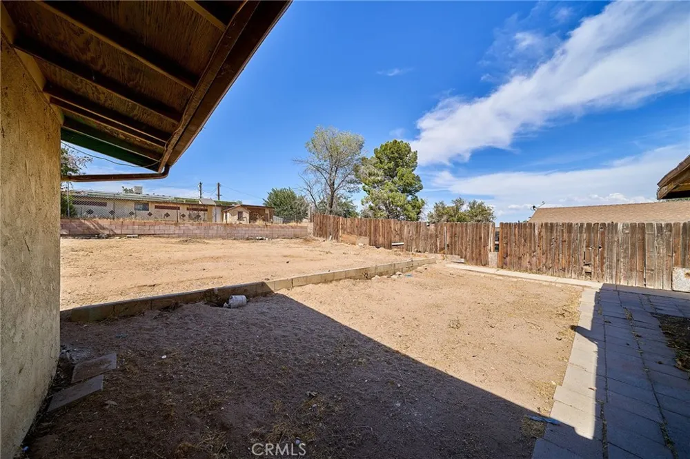 16326 Molino Dr. Victorville, CA 92395
