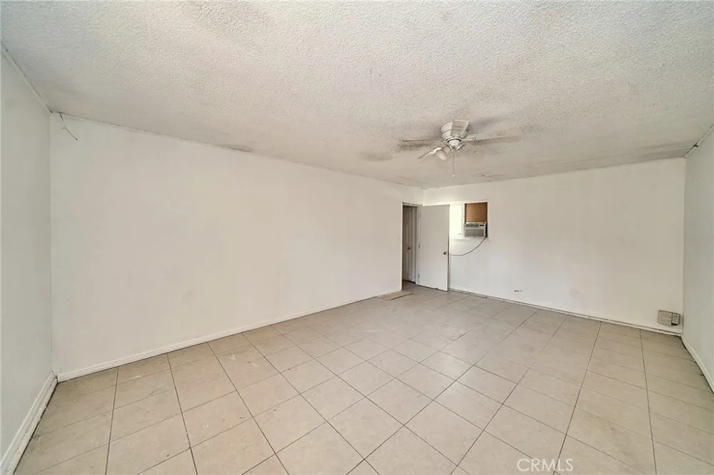 16326 Molino Dr. Victorville, CA 92395