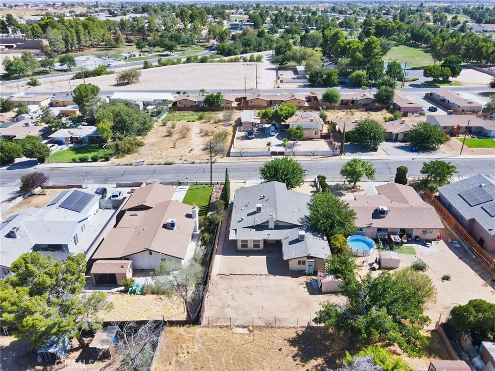 16326 Molino Dr. Victorville, CA 92395