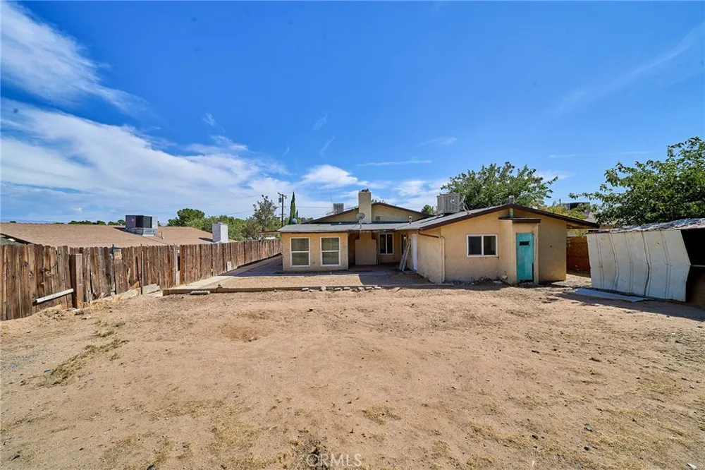 16326 Molino Dr. Victorville, CA 92395