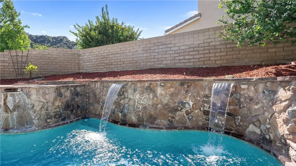 25417 Hopkins Place Stevenson Ranch, CA 91381