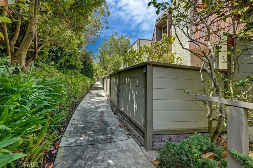 59 Cresta Verde Rolling Hills Estates, CA 90274