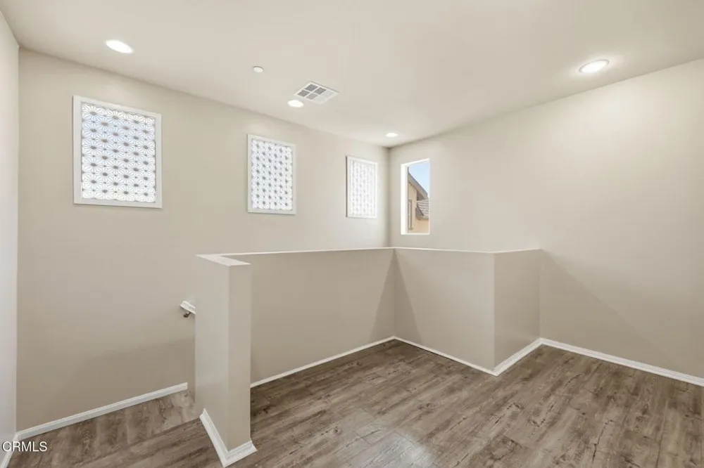 1790 Daffodil Avenue Ventura, CA 93004