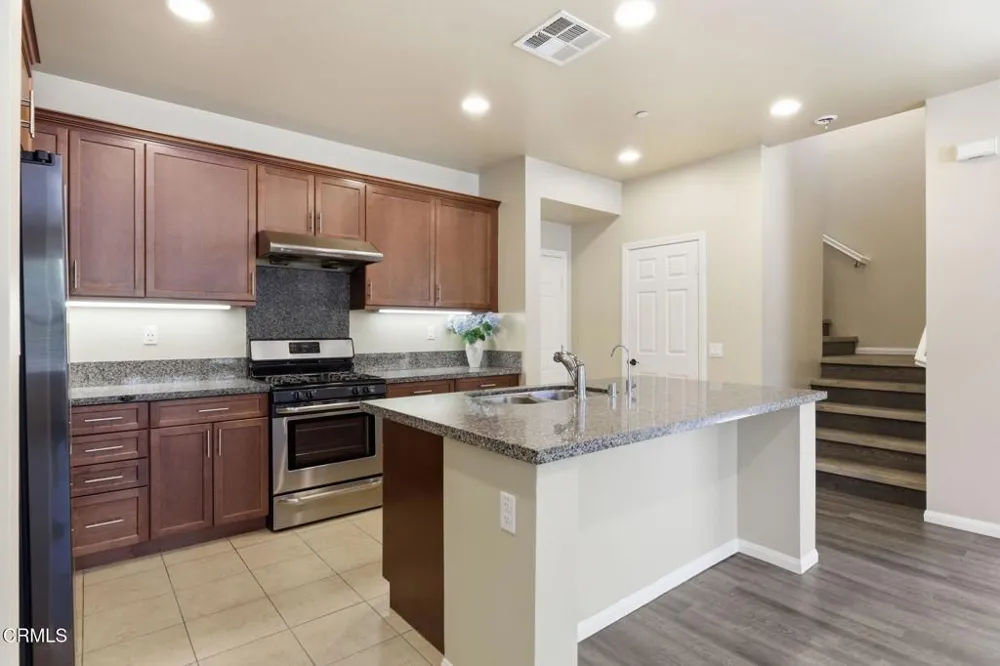 1790 Daffodil Avenue Ventura, CA 93004
