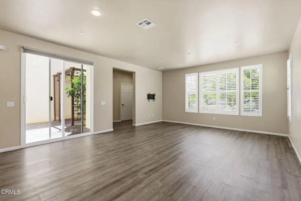 1790 Daffodil Avenue Ventura, CA 93004