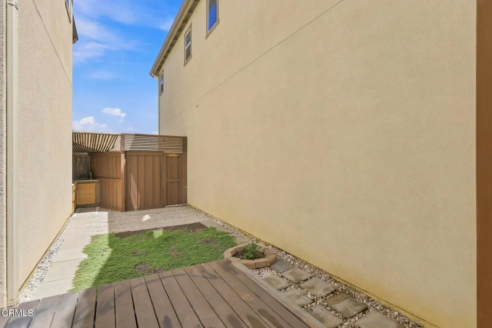 1790 Daffodil Avenue Ventura, CA 93004