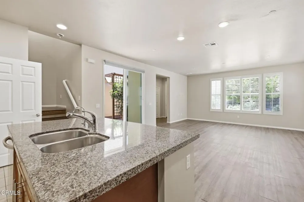 1790 Daffodil Avenue Ventura, CA 93004