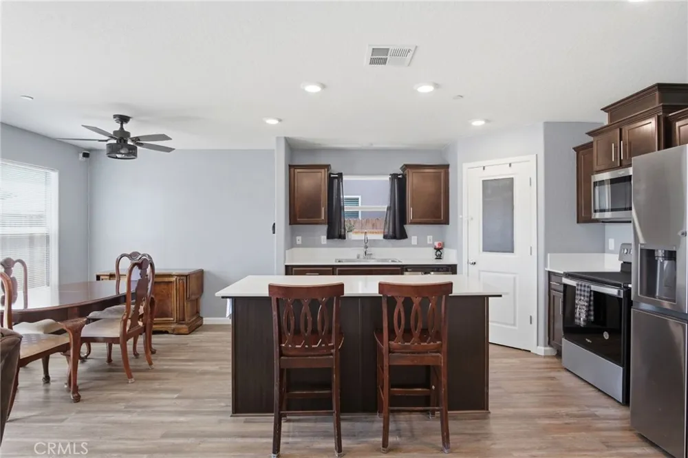 670 Elizabeth Court Merced, CA 95341