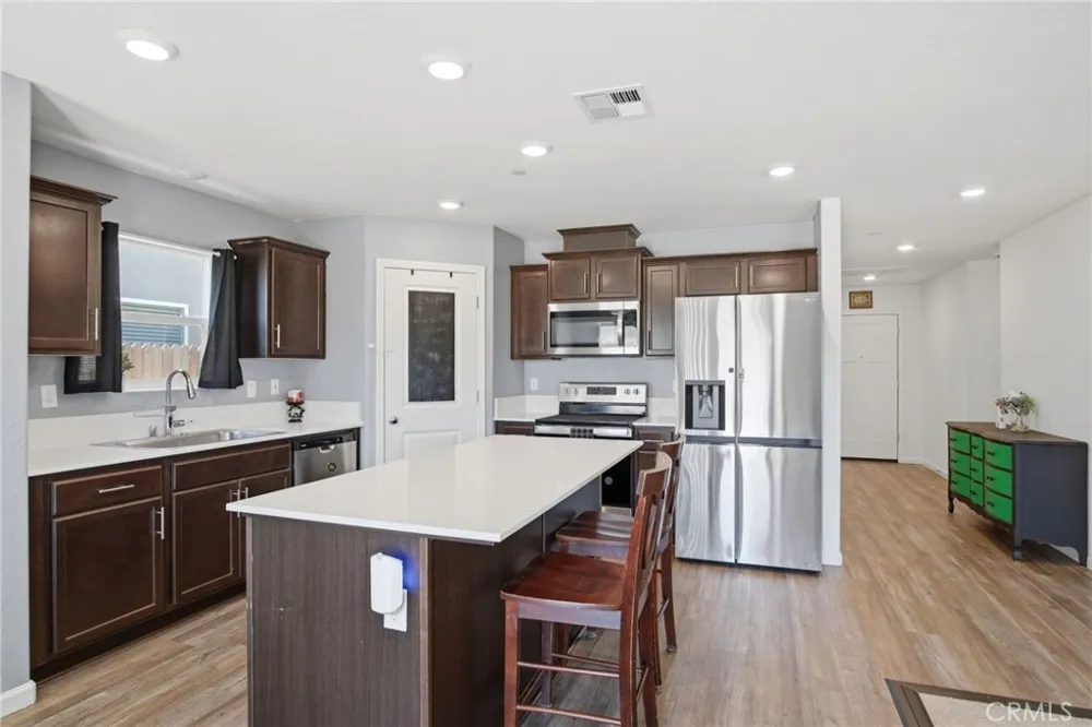670 Elizabeth Court Merced, CA 95341