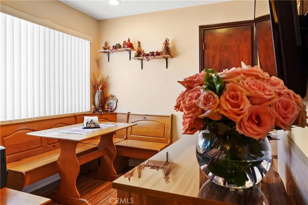 14239 Sherman Way #3 Van Nuys, CA 91405