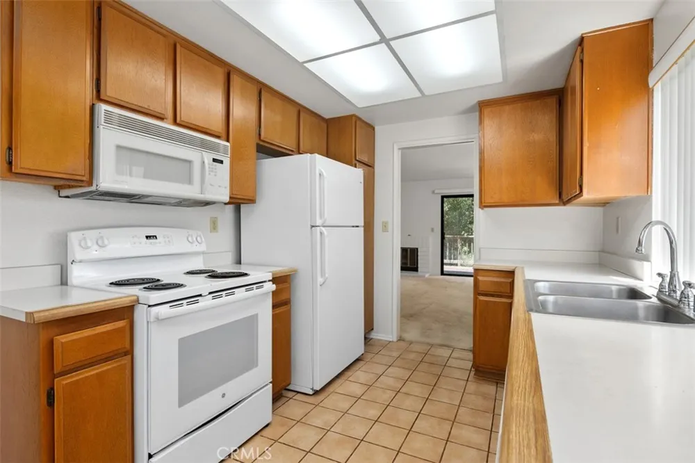 4218 Los Padres Drive Fallbrook, CA 92028