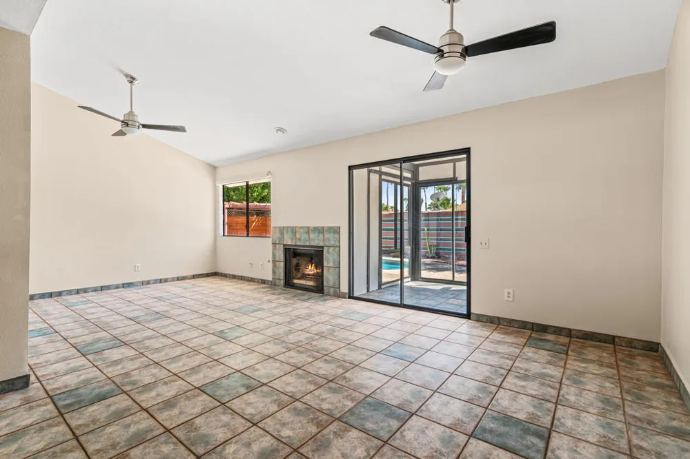 1351 E Luna Way Palm Springs, CA 92262