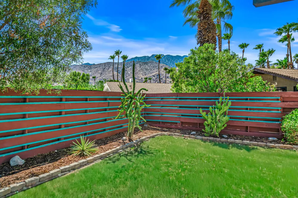 1351 E Luna Way Palm Springs, CA 92262