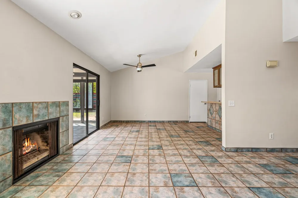 1351 E Luna Way Palm Springs, CA 92262