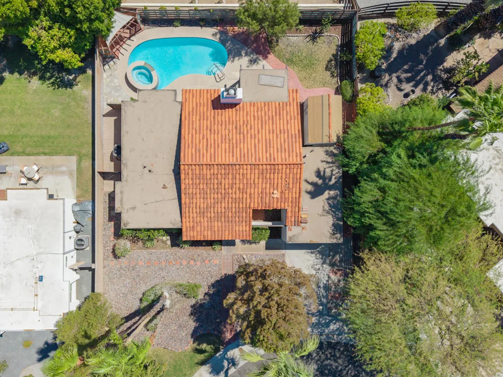 1351 E Luna Way Palm Springs, CA 92262